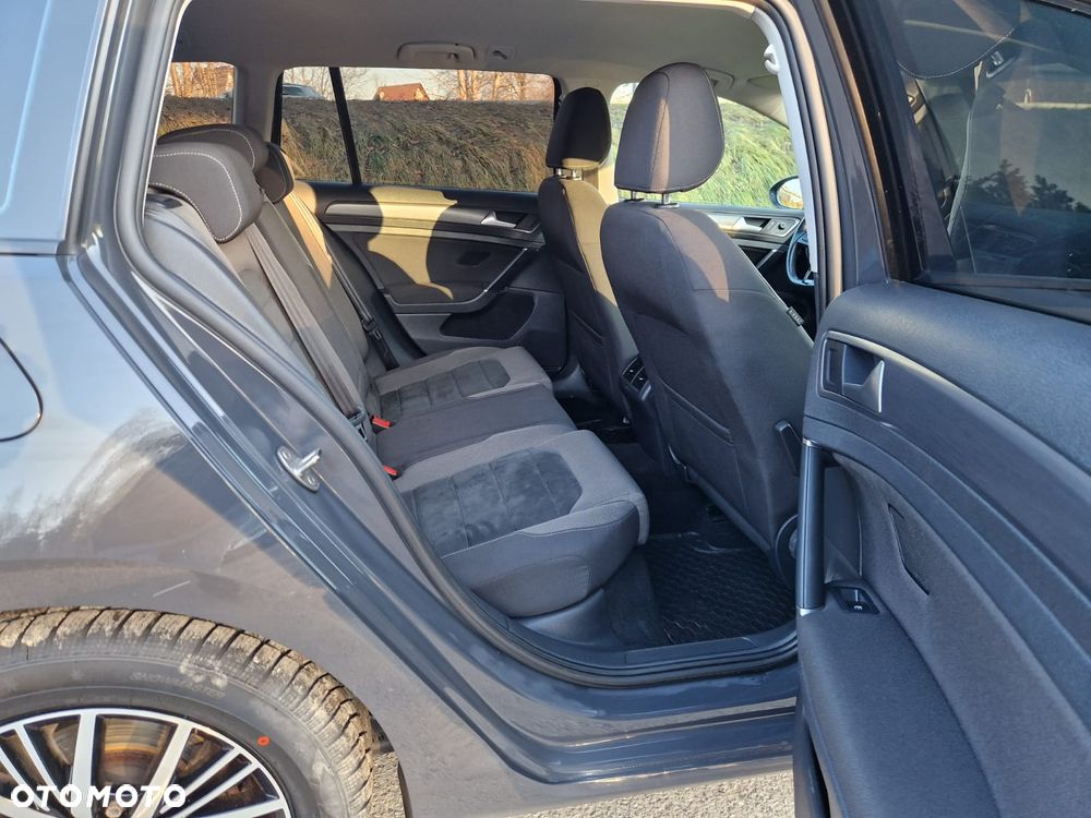 Volkswagen Golf - 15