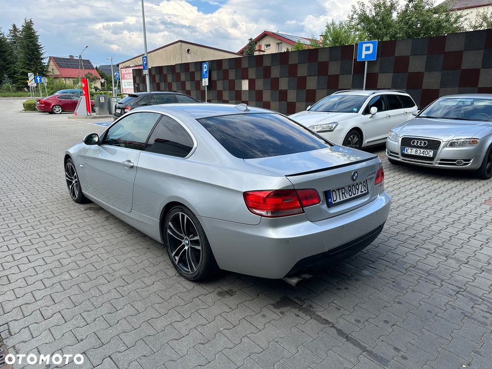 BMW Seria 3 330i - 14