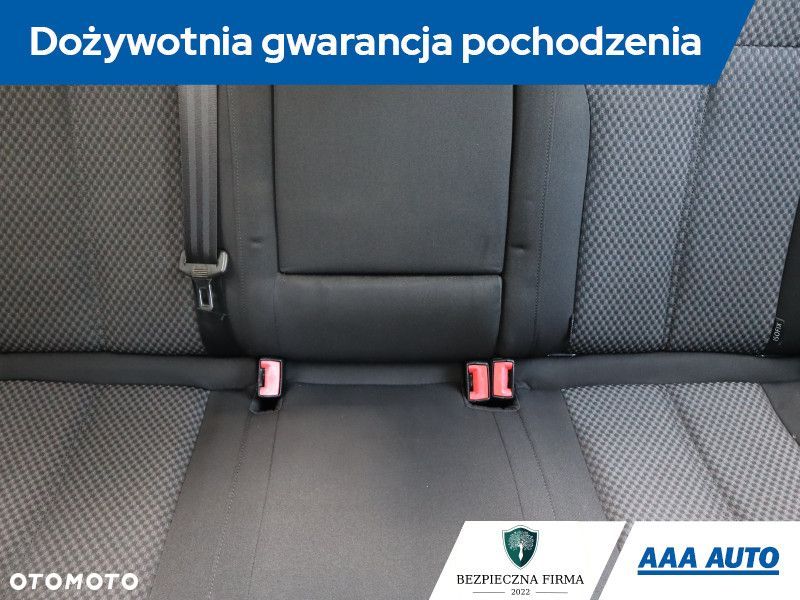 Volkswagen Passat - 11