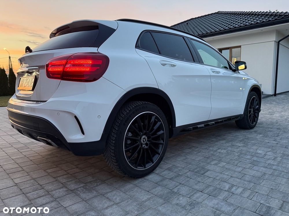 Mercedes-Benz GLA 220 d 7G-DCT AMG Line - 5