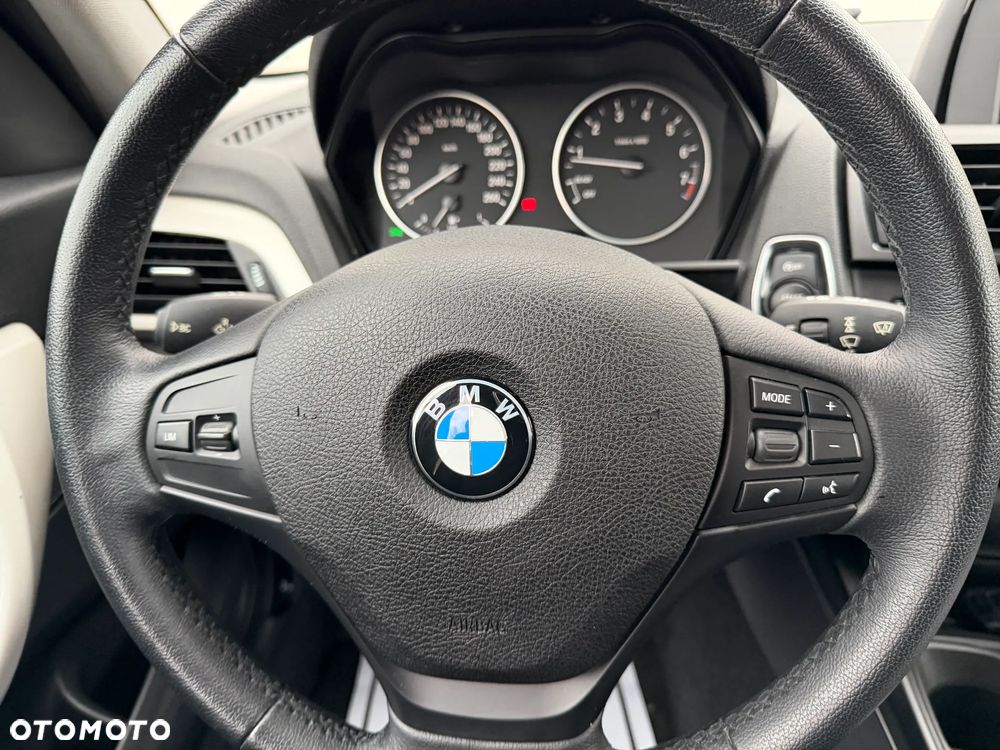 BMW Seria 1 114i Sport Line - 9