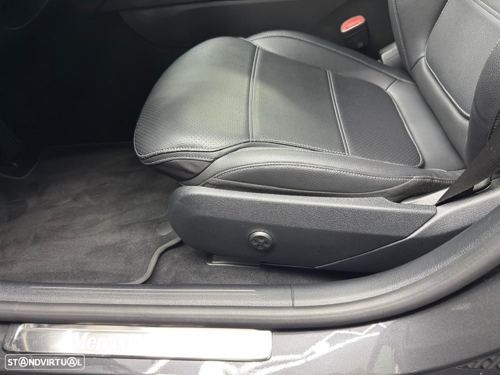 Mercedes-Benz C 300 e Avantgarde - 52