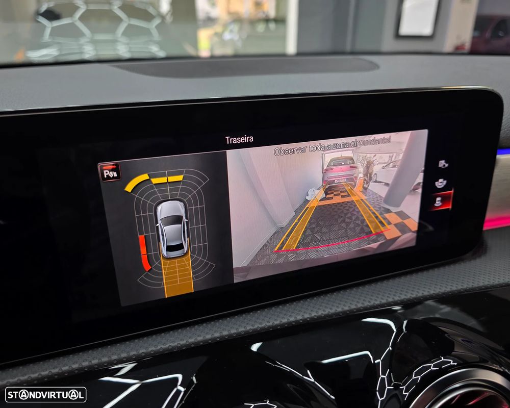 Mercedes-Benz A 250 Limousine e 8G-DCT AMG Line - 24
