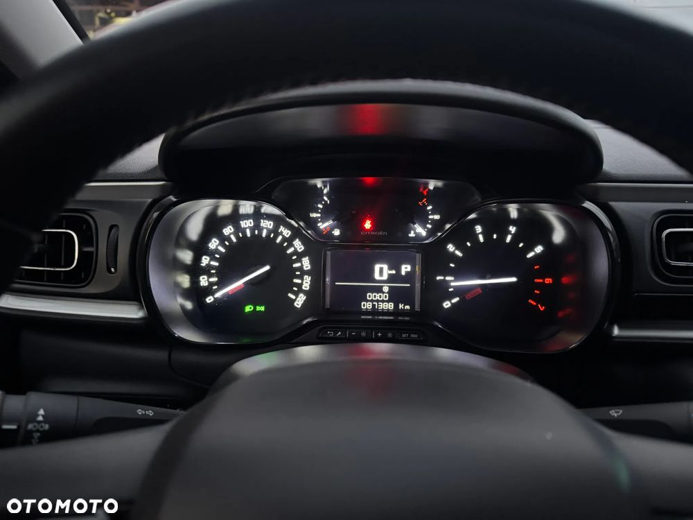 Citroën C3 1.2 PureTech Shine EAT6 - 15