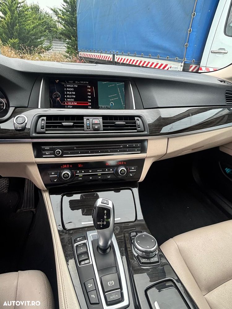BMW Seria 5 530d xDrive AT - 15
