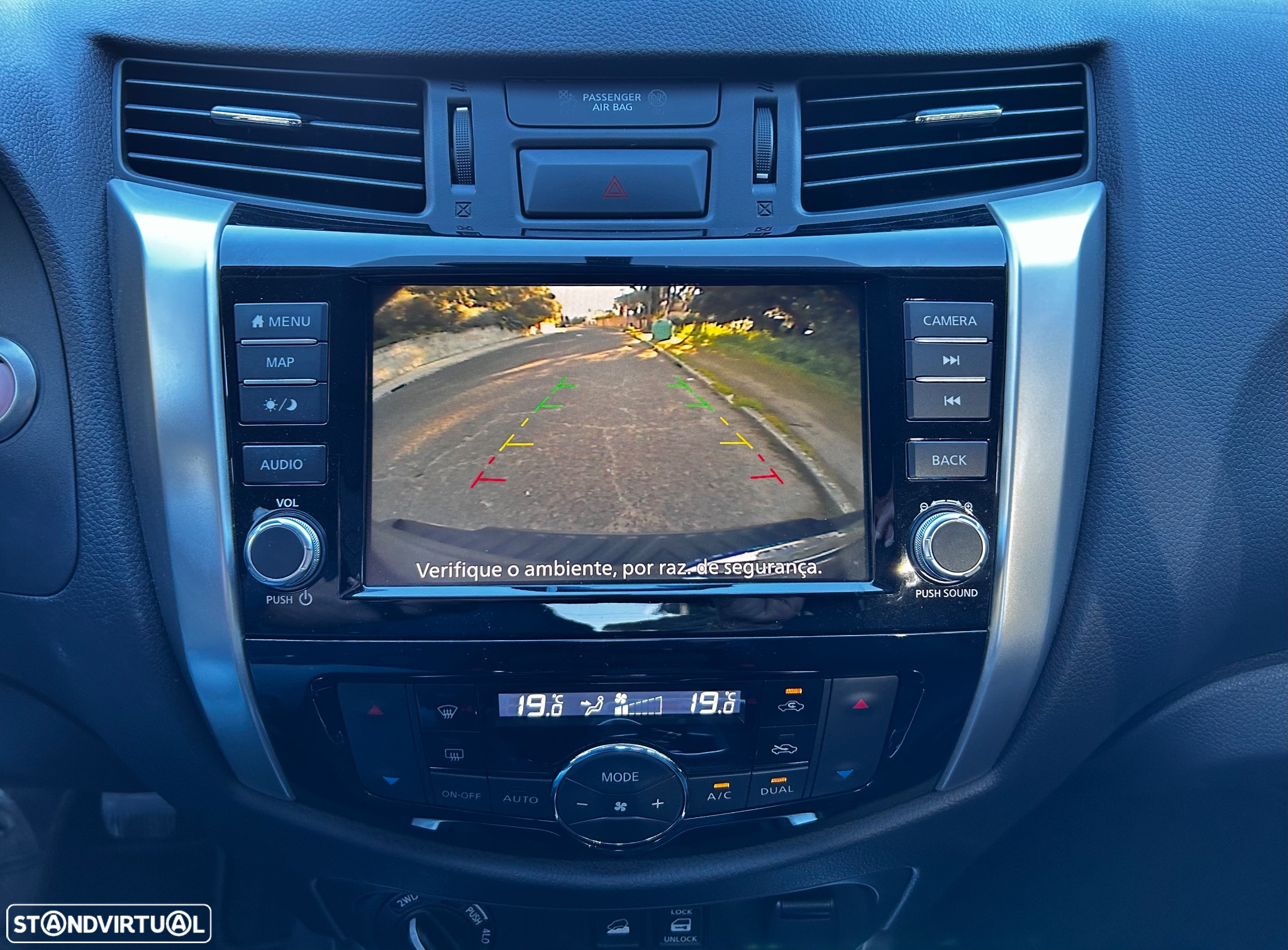 Nissan Navara 2.3 dCi CD 4WD N-Connecta Nav - 13