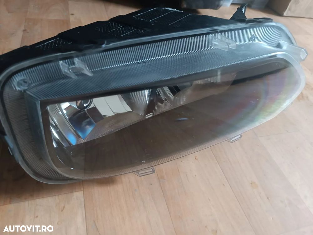 Far stanga Dacia spring 2021-2022