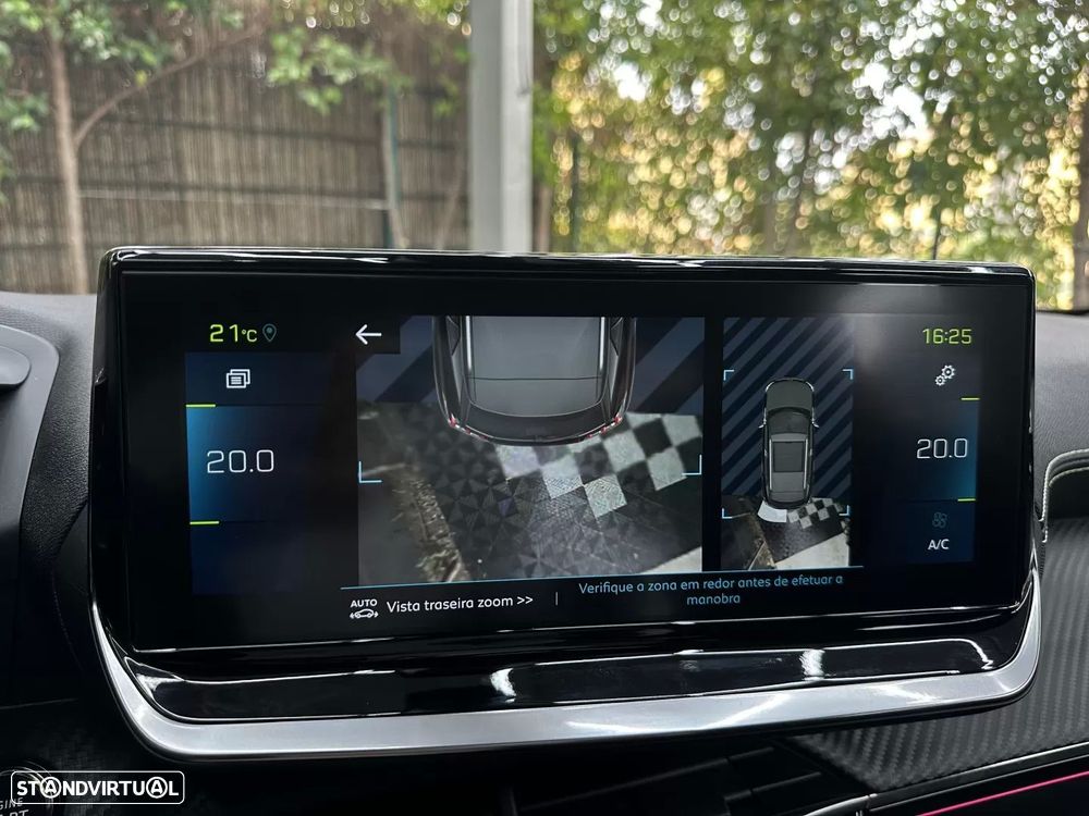 Peugeot e-2008 GT Pack - 28