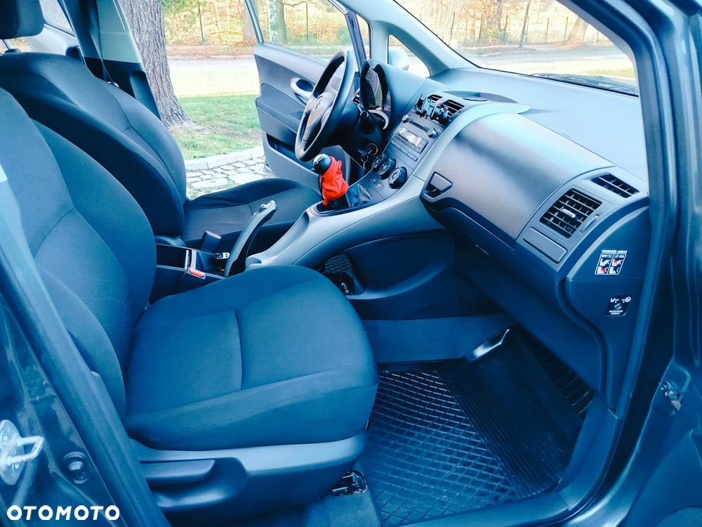 Toyota Auris - 8