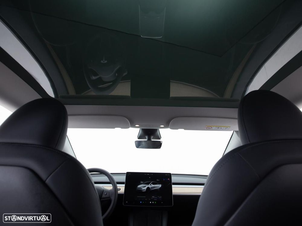 Tesla Model Y Long Range Dual Motor AWD - 7