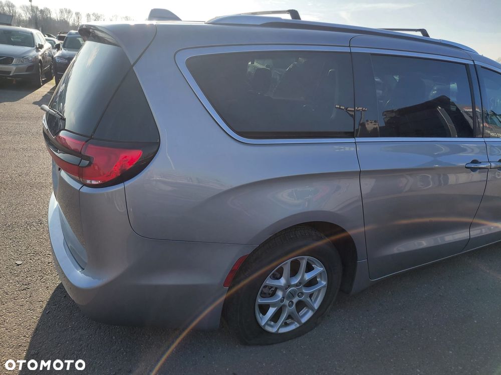 Chrysler Pacifica - 34