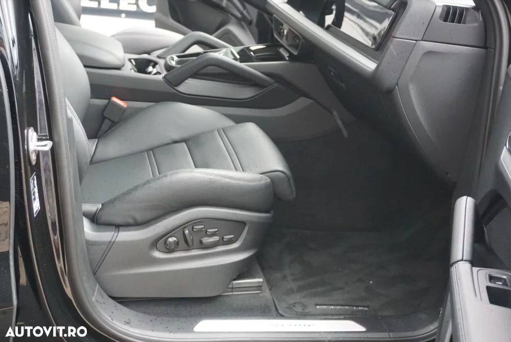 Porsche Cayenne - 7