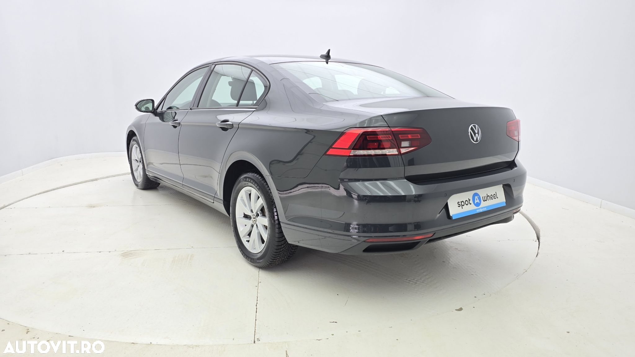 Volkswagen Passat 2.0 TDI DSG Advance - 8