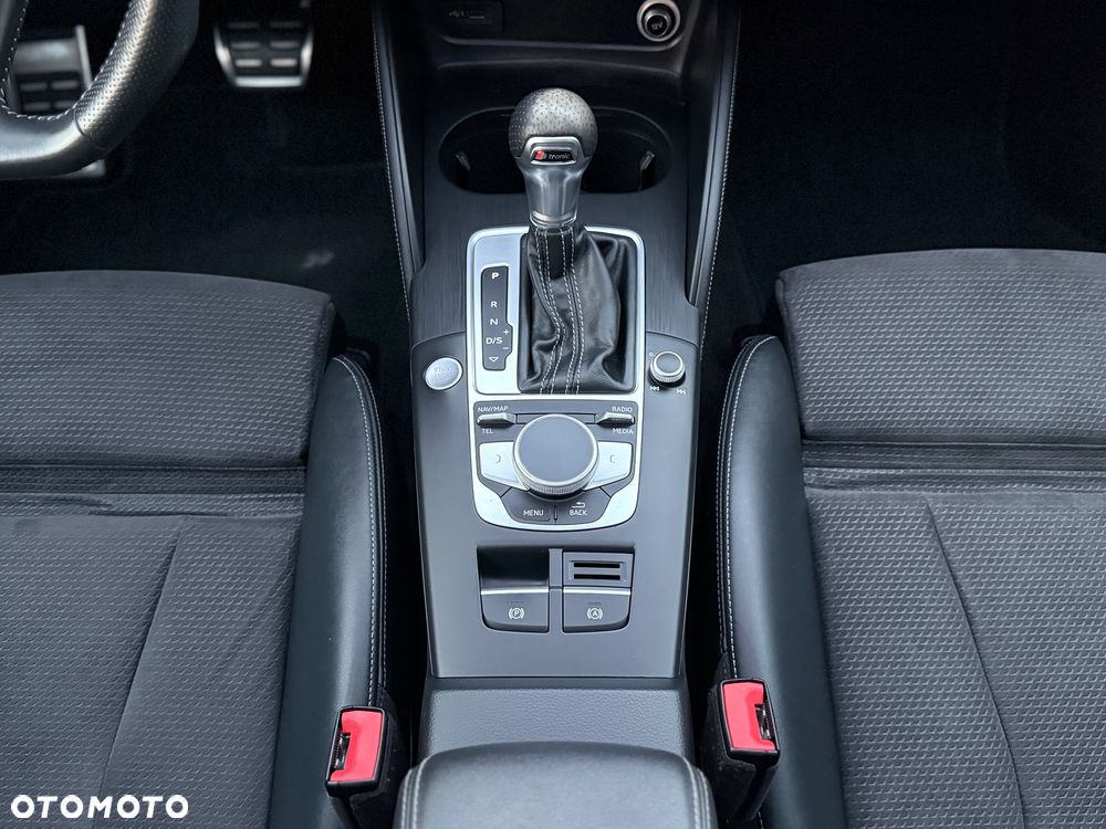 Audi A3 Sportback 2.0 TDI (clean diesel) quattro S tronic S line Sportpaket - 29