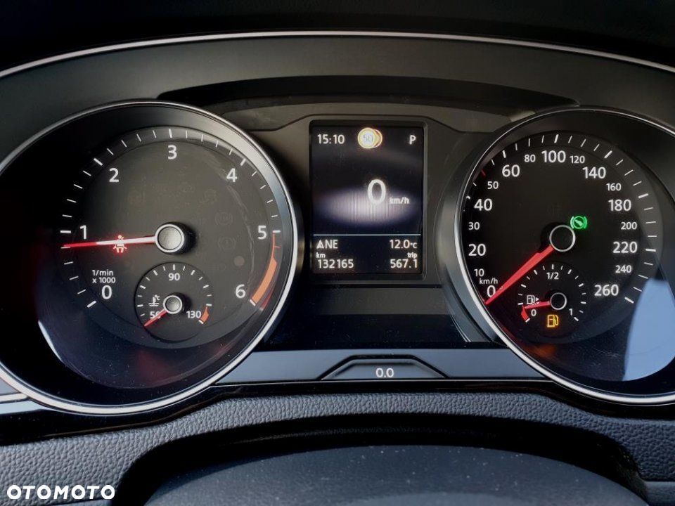 Volkswagen Passat - 13