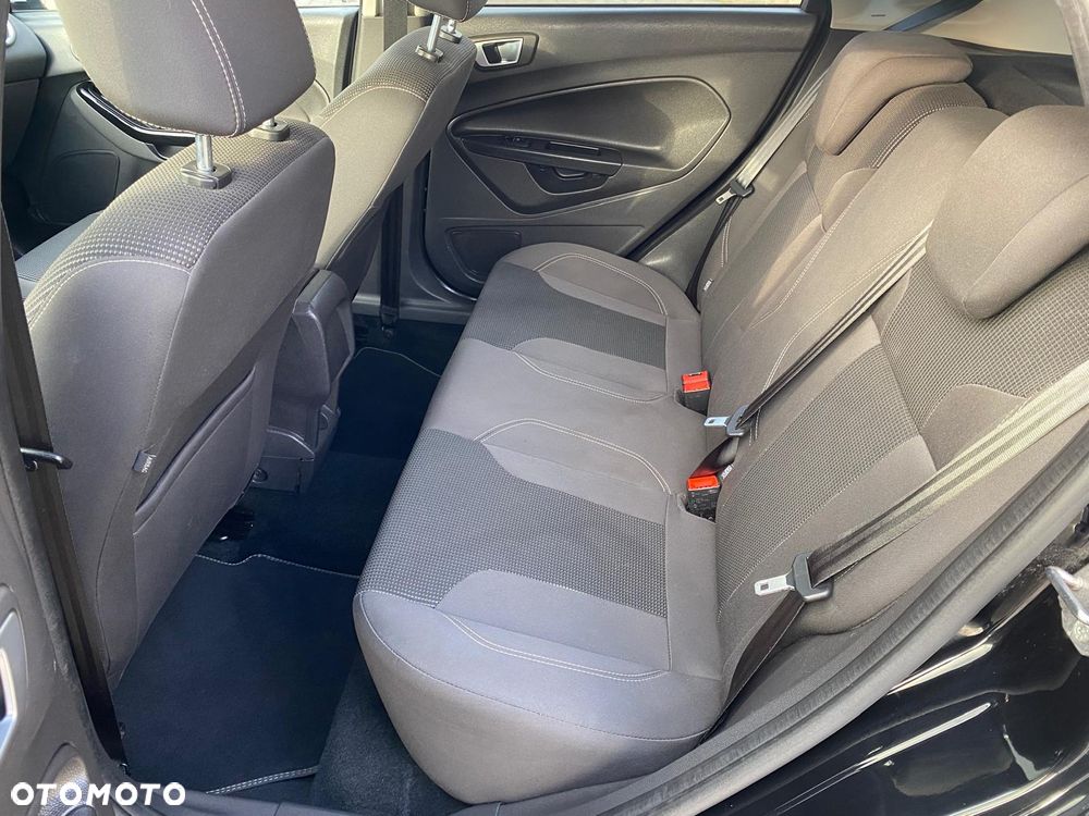 Ford Fiesta 1.5 TDCi Titanium - 24