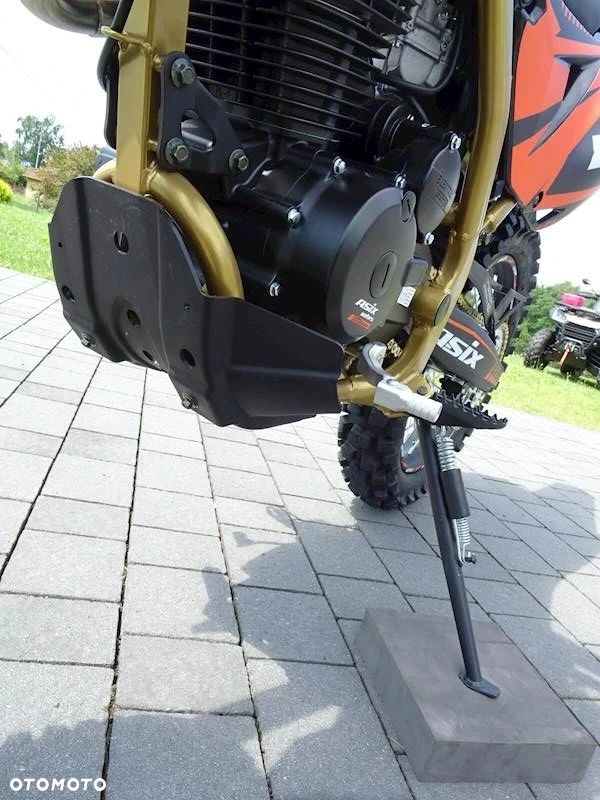 ASIX XB-88 250cc - 8