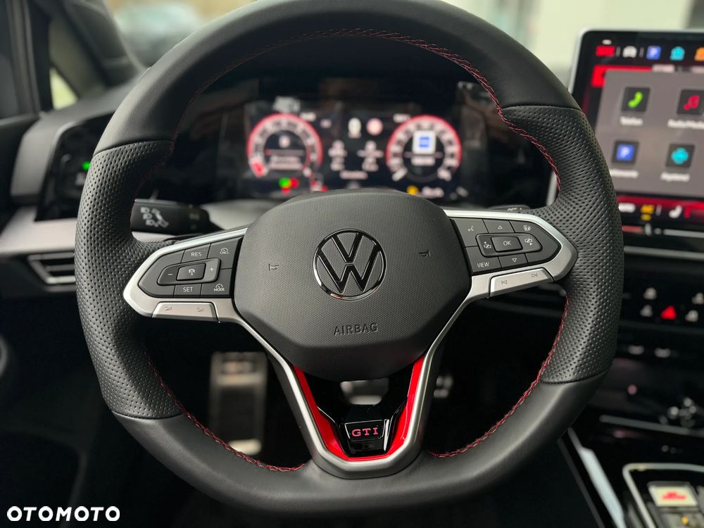 Volkswagen Golf - 13