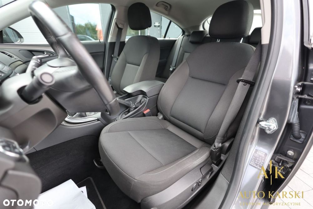 Opel Insignia - 38