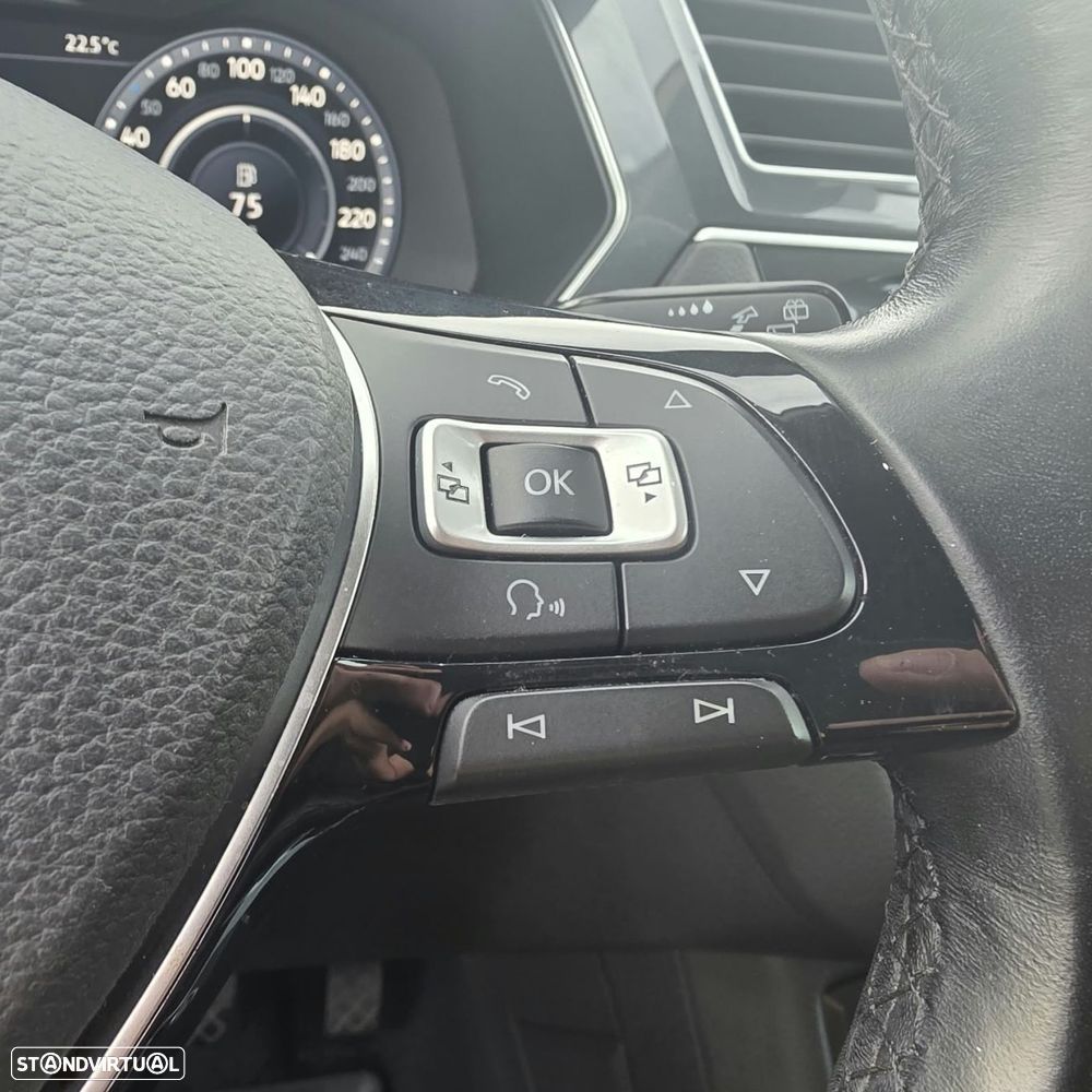 VW Tiguan 2.0 TDi Sport BlueMotion - 22