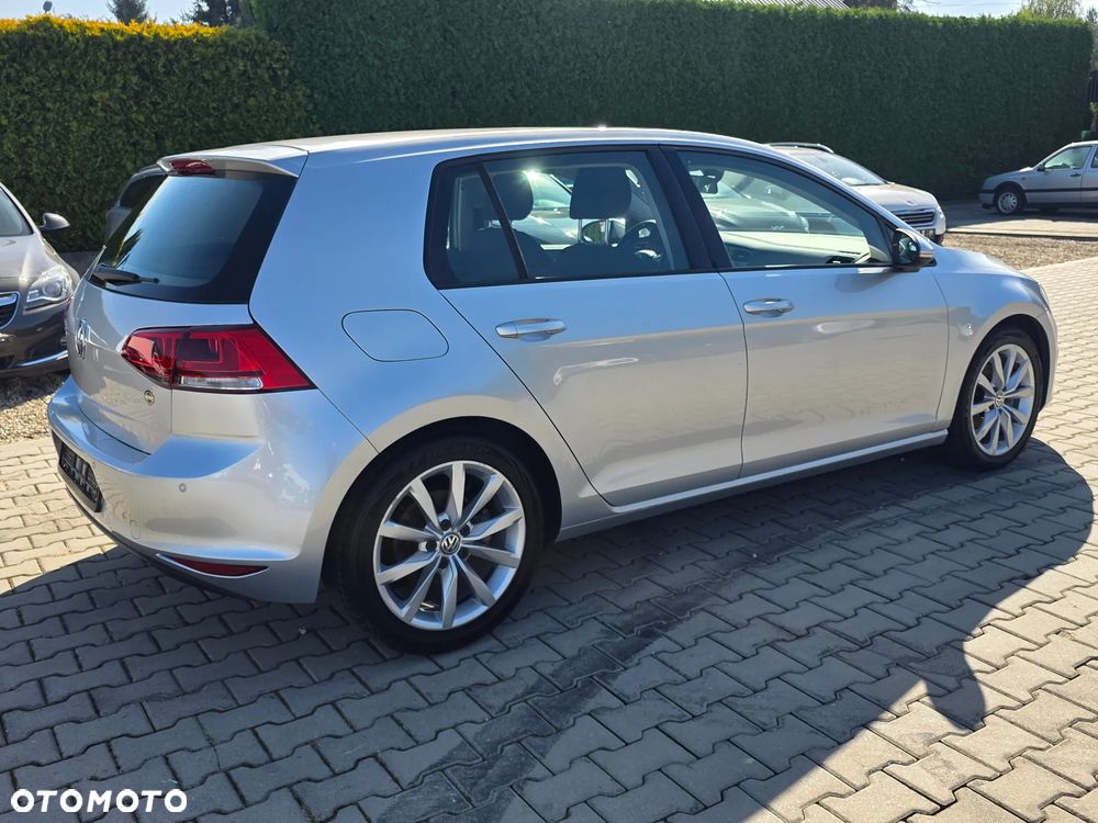 Volkswagen Golf - 10