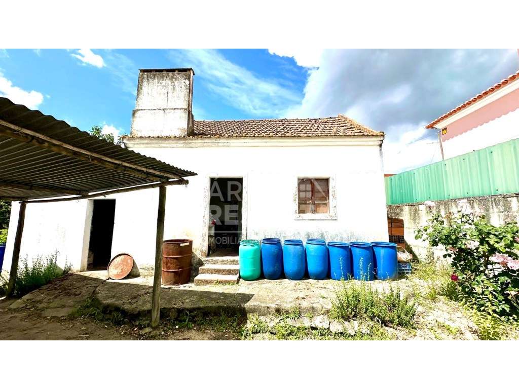 Moradia T3 (terreno com 750 m2) - No centro da vila de Canha (Montijo) - Grande imagem: 2/44