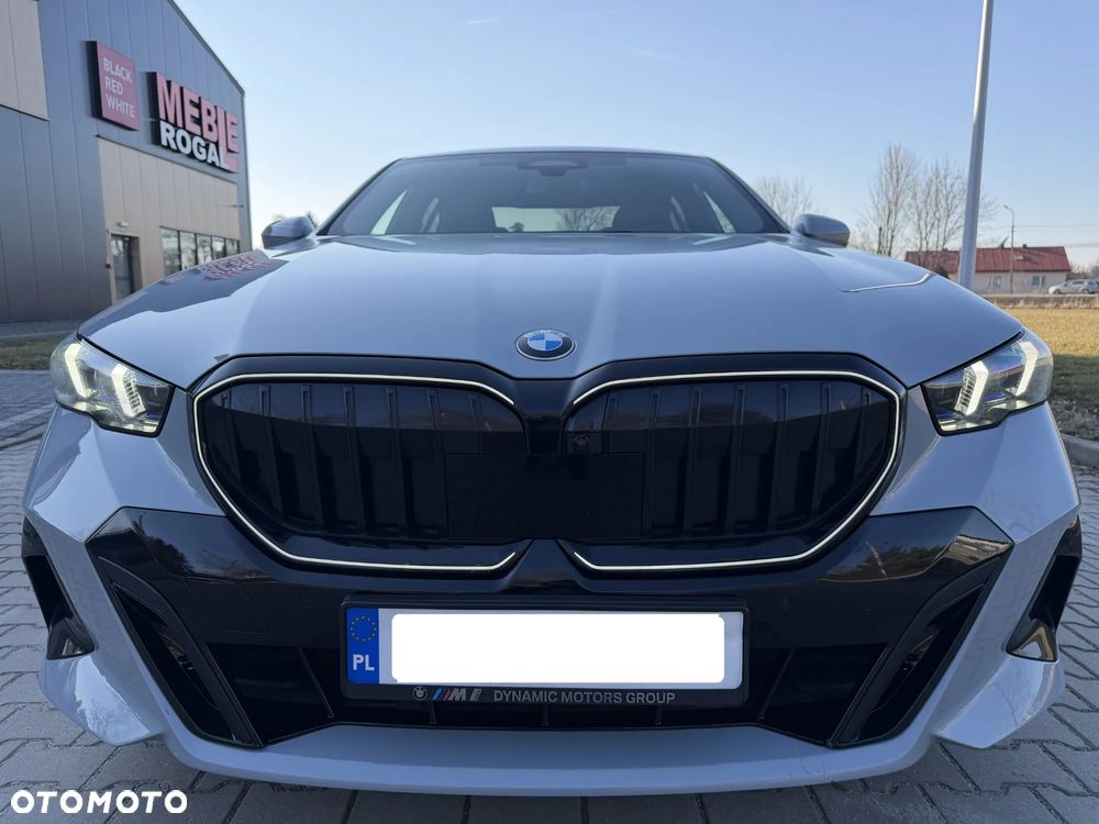 BMW Seria 5 520d xDrive mHEV M Sport - 2