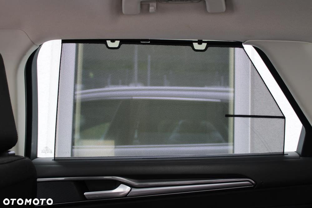 Ford Mondeo - 36