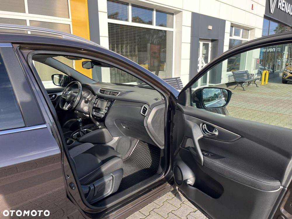Nissan Qashqai 1.6 DIG-T N-Connecta - 19