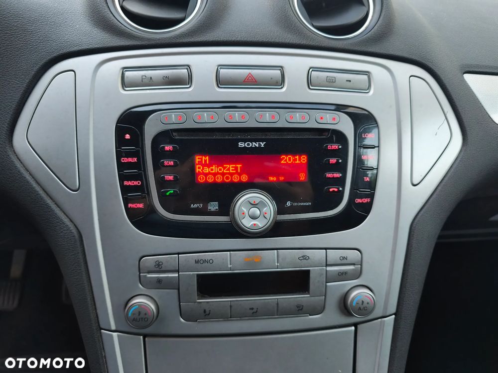Ford Mondeo 2.0 Trend X - 12