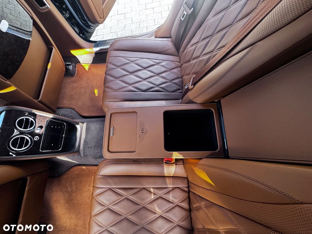 Bentley Flying Spur W12 - 25