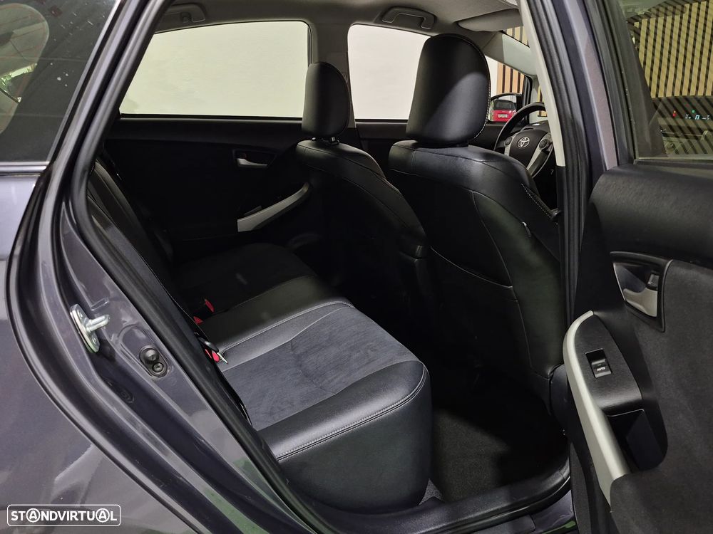 Toyota Prius 1.8 Plug-In Pack Premium - 28