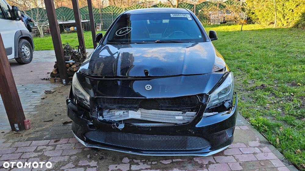Mercedes-Benz CLA 250 7G-DCT AMG Line - 3