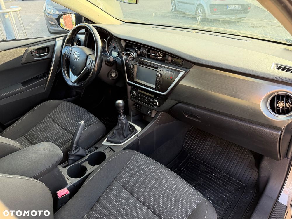 Toyota Auris 1.4 D-4D Premium - 15