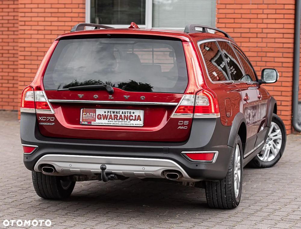 Volvo XC 70 D5 AWD Momentum - 4