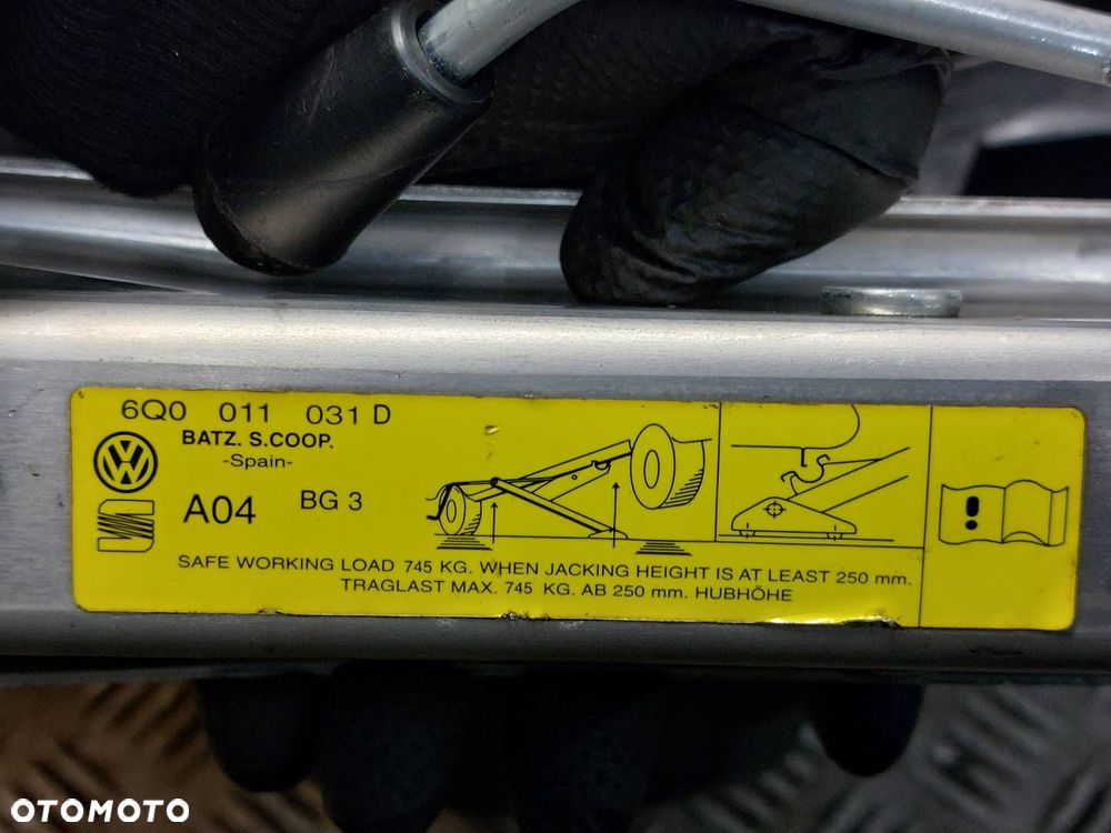 ORGANIZER WKŁAD BAGAŻNIKA ZAPAS 5x100 175/70R14 IBIZA III FABIA I - 3