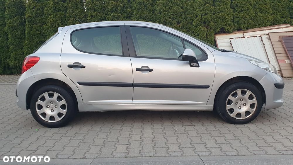 Peugeot 207 - 3