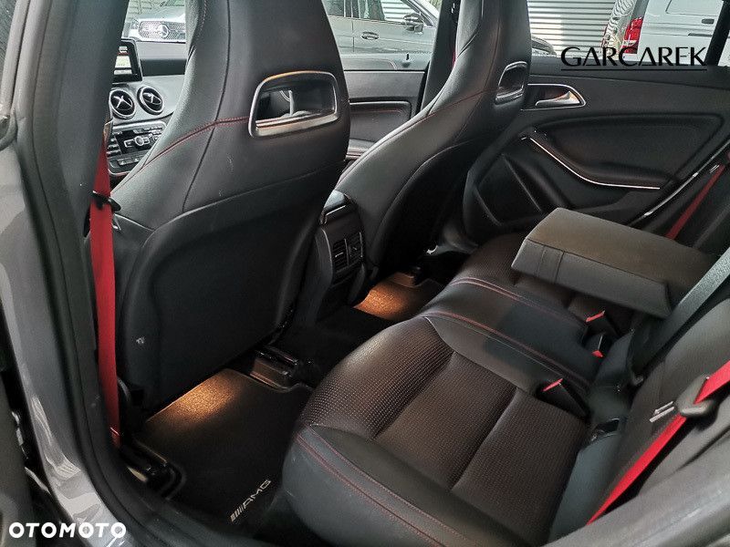 Mercedes-Benz CLA 45 AMG 4-Matic - 22
