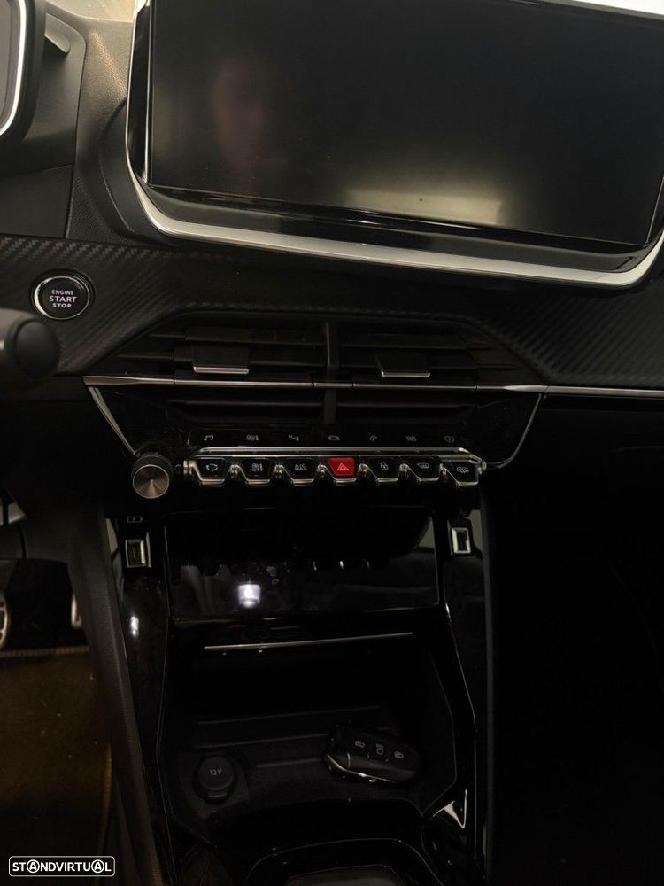 Peugeot e-2008 50 kWh Active - 10