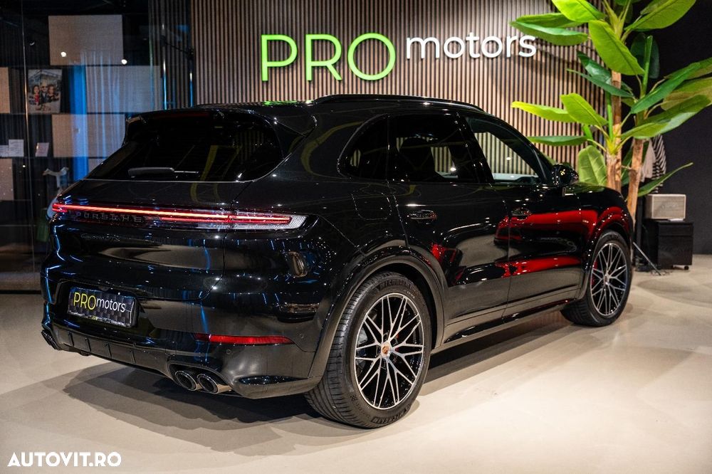 Porsche Cayenne GTS - 32