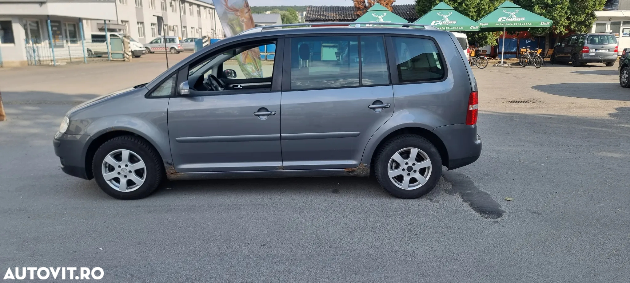 Volkswagen Touran 2.0 TDI Highline - 7