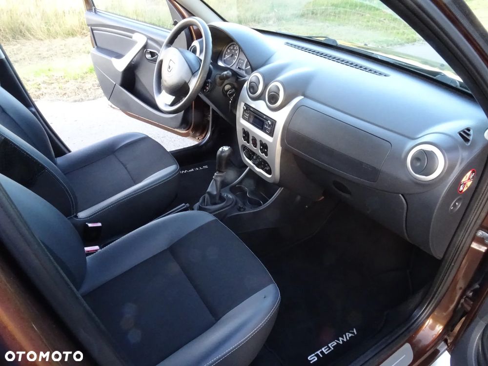 Dacia Sandero 1.6 MPI Stepway II - 9