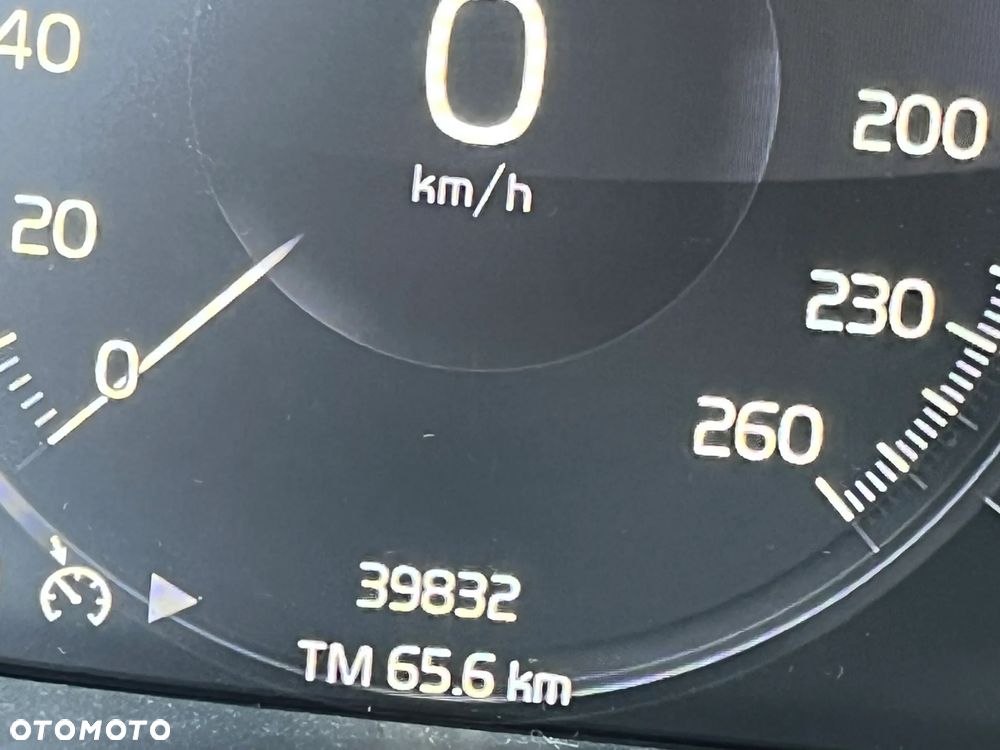 Volvo XC 40 T4 AWD Inscription - 9
