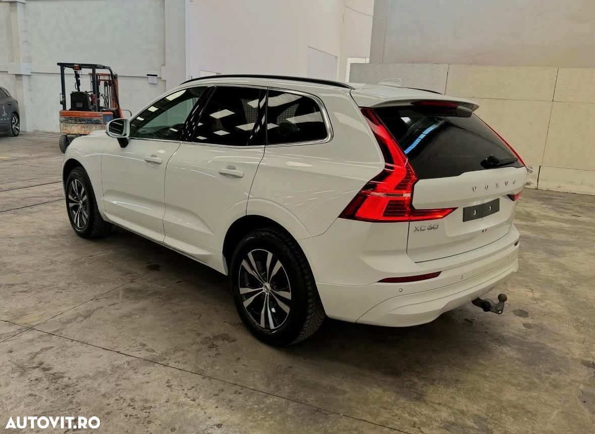 Volvo XC 60 B4 D AWD Geartronic Momentum - 10
