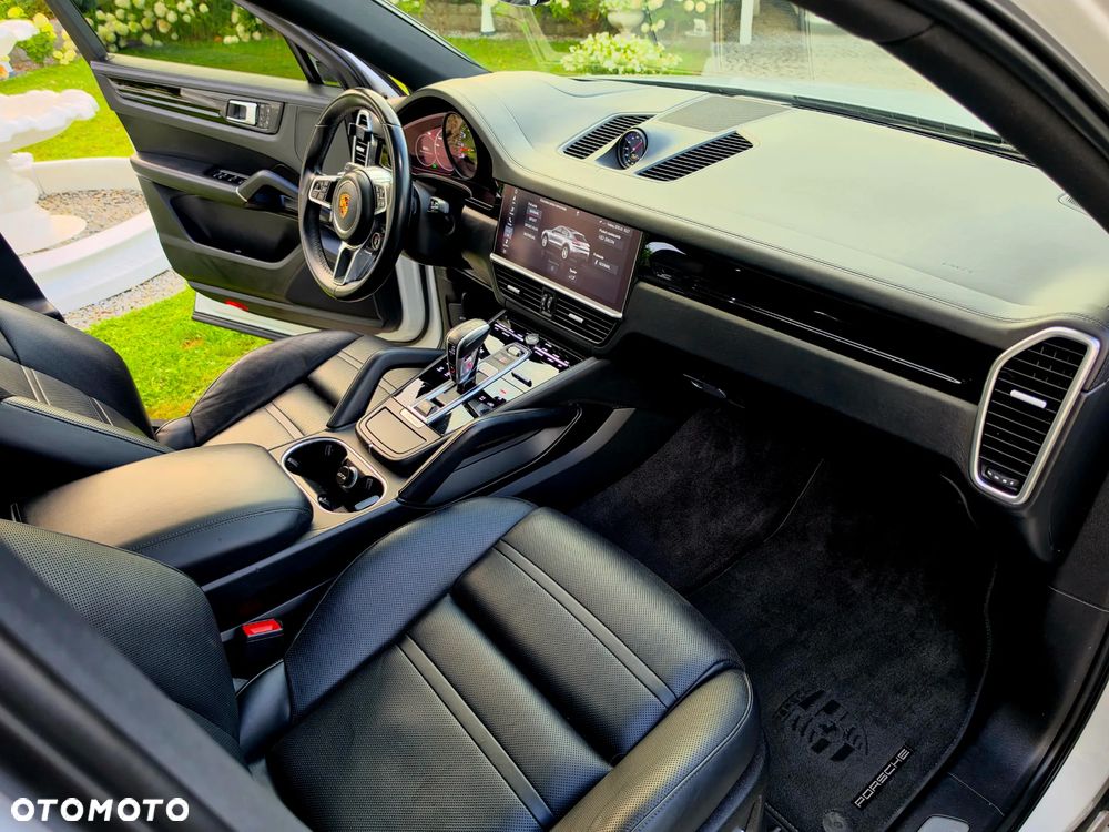Porsche Cayenne - 29