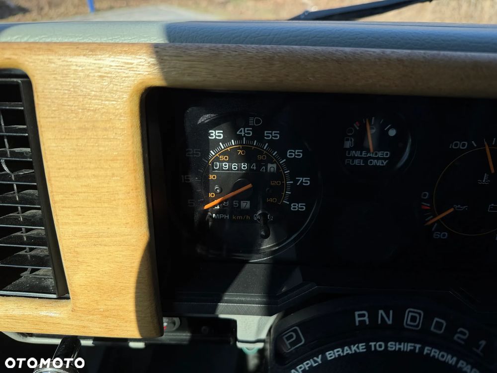 Chevrolet Chevy Van - 20