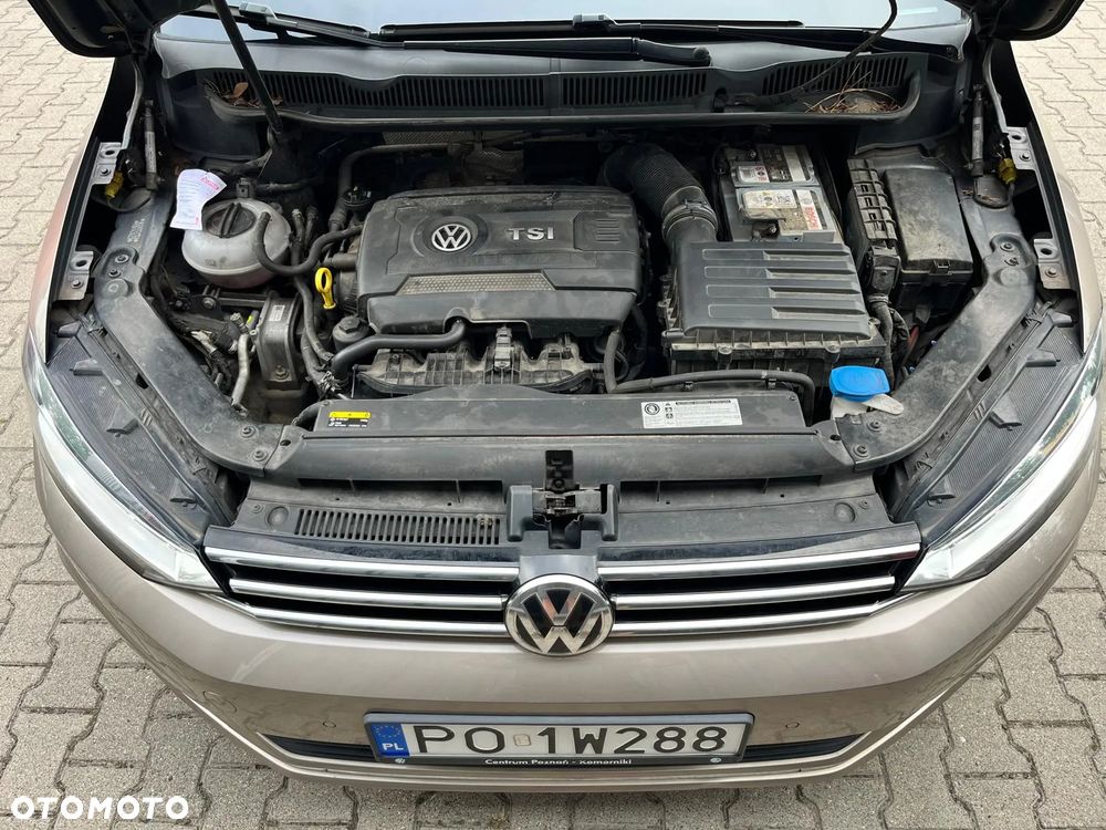 Volkswagen Touran - 38