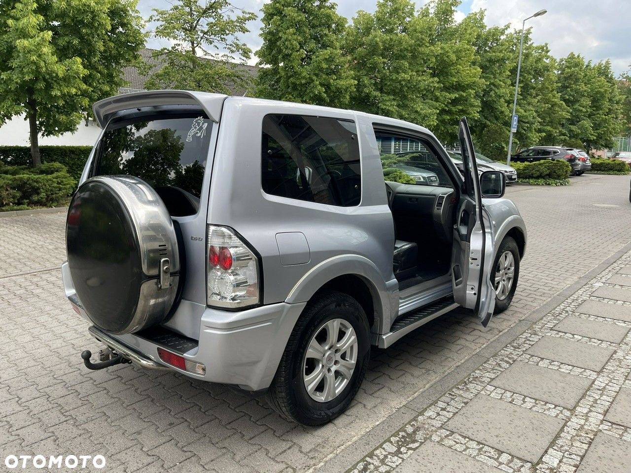 Mitsubishi Pajero - 20