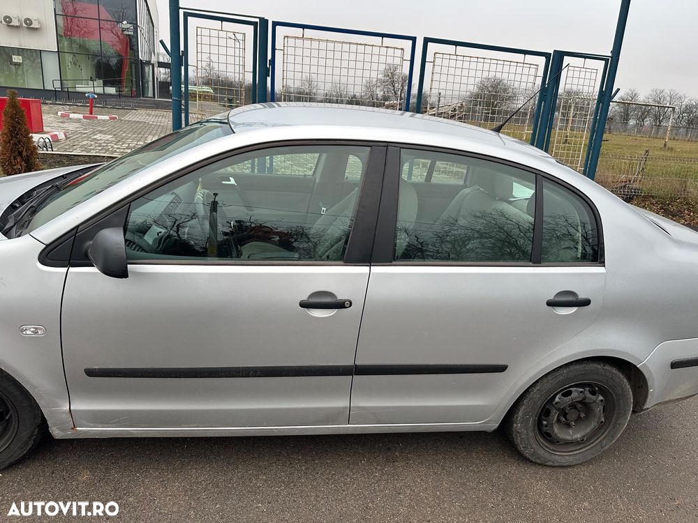 Volkswagen Polo - 4