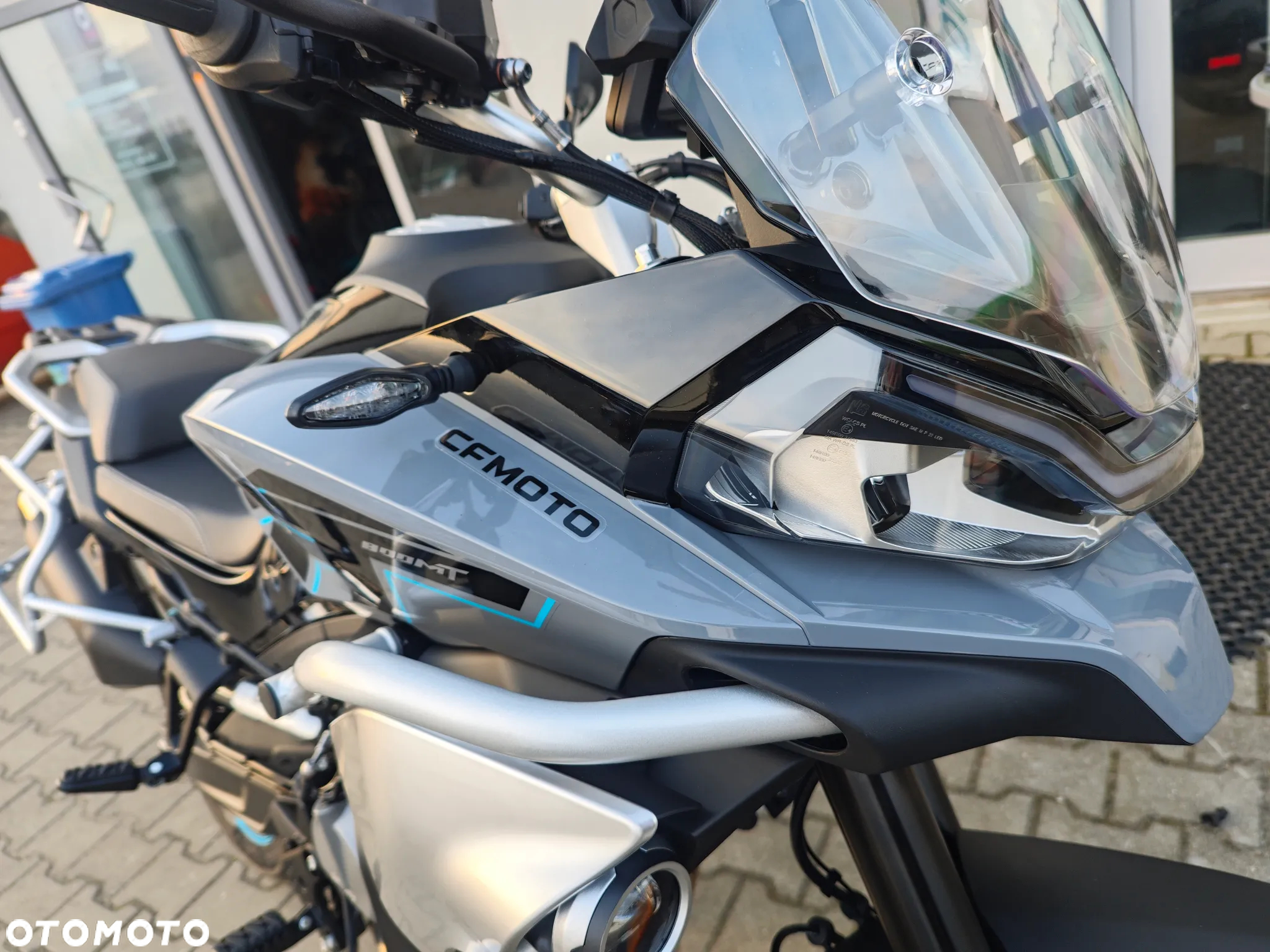 CFMoto MT - 16